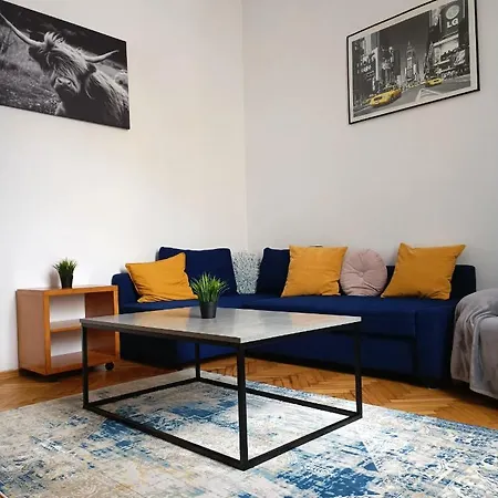 Przytulne 2-pokojowe Niedaleko Starego Miasta Lok 17 *